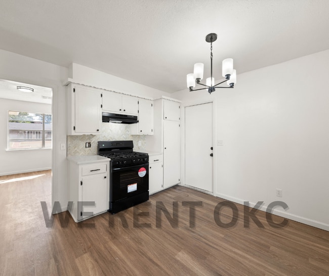 Building Photo - 16391 Lynn St