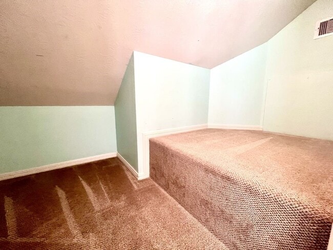 Building Photo - 5110 Shadow Breeze Ln