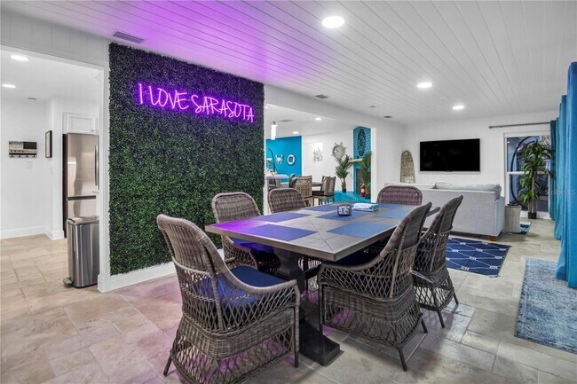 Building Photo - 31 Lands End Ln