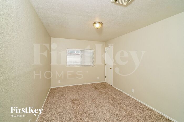 Building Photo - 11719 Paddlebrook
