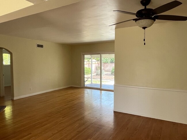 Building Photo - 9320 Odessa Ave