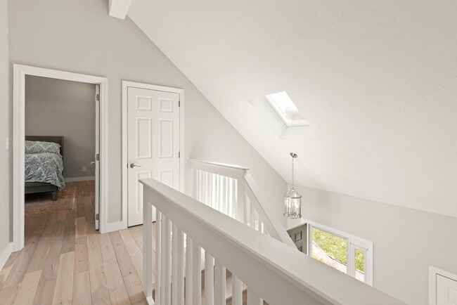 Building Photo - 5 Susan Dr