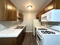 Building Photo - 1350 Kendall St SE