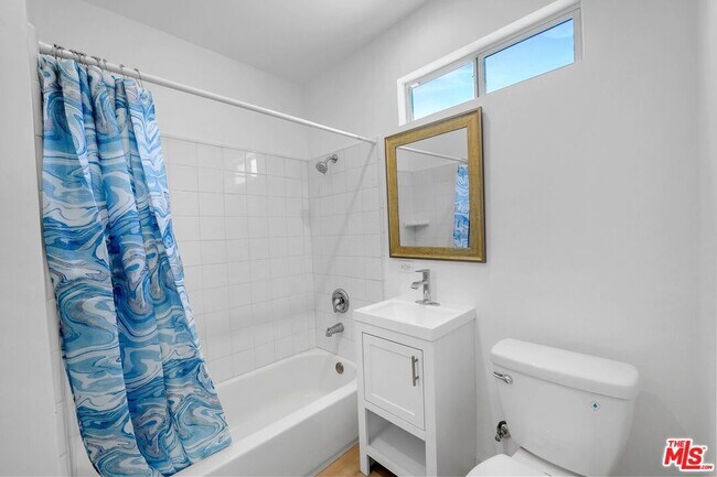 Building Photo - 508 E Palmer Ave