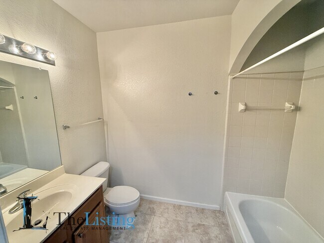 Building Photo - 11706 Heritage Point Dr