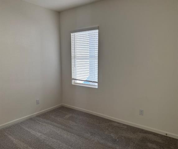 Building Photo - 5948 Sahara Dr