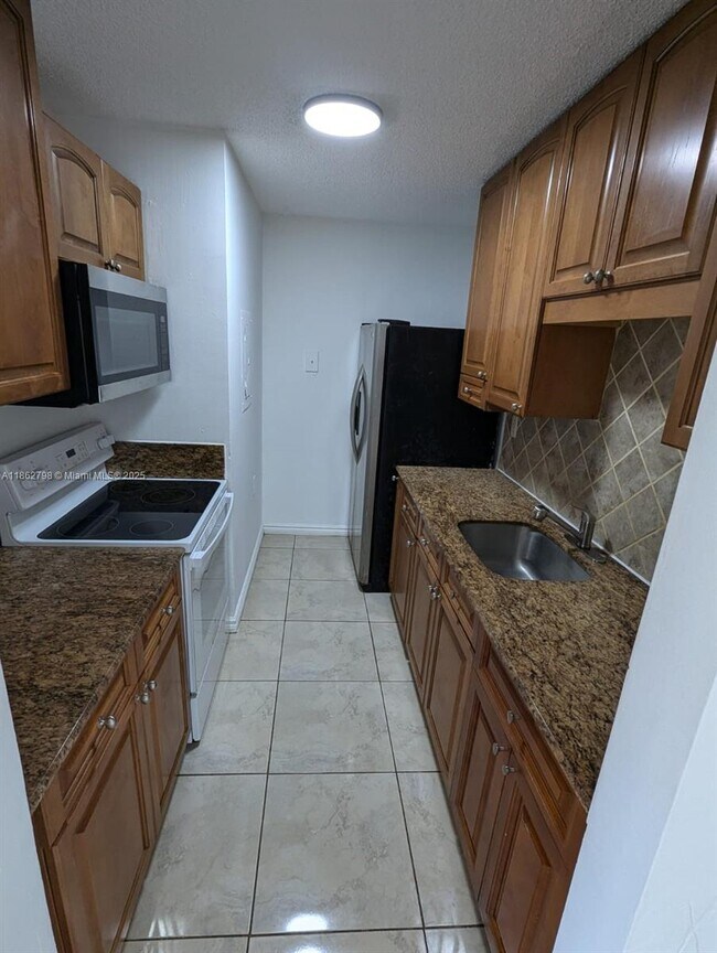 Building Photo - 1162 Lake Terry Dr
