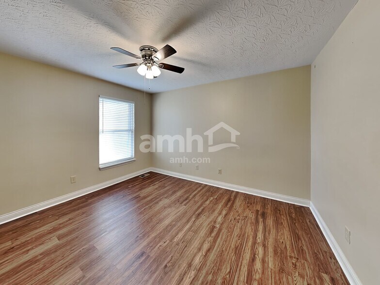 Building Photo - 1073 Ivoryhill Dr