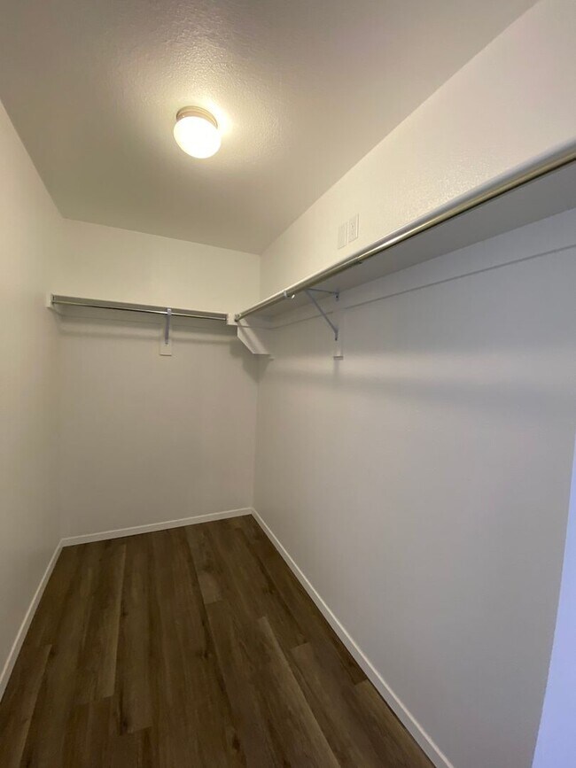 Building Photo - NOW PRELEASING! Three Bedroom | Two and a Half Bathroom Duplex in Lawlis Ranch