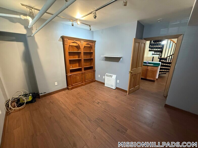 Building Photo - 12 Wigglesworth St
