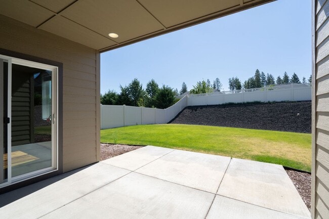 Building Photo - 7029 S Woodhaven Dr