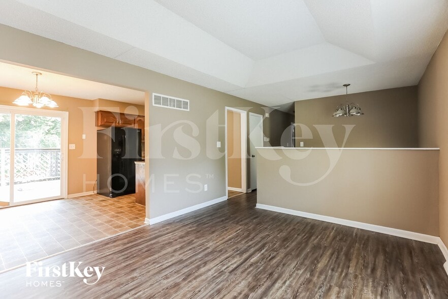 Building Photo - 2921 SW Moore St