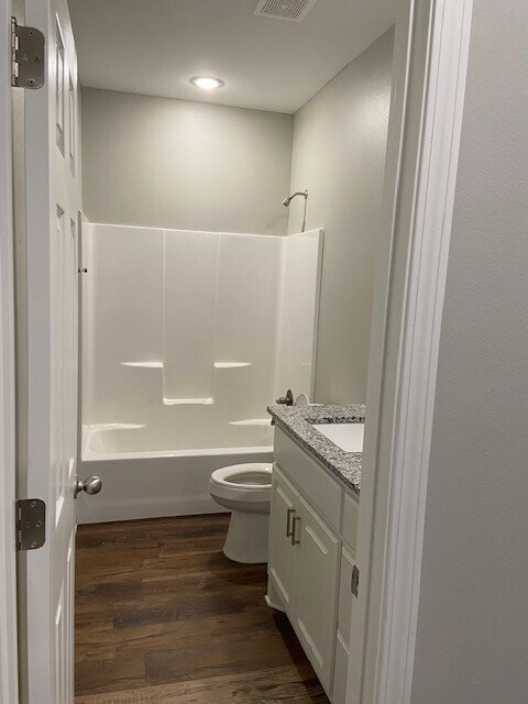 Master Bath - 111 E Main St