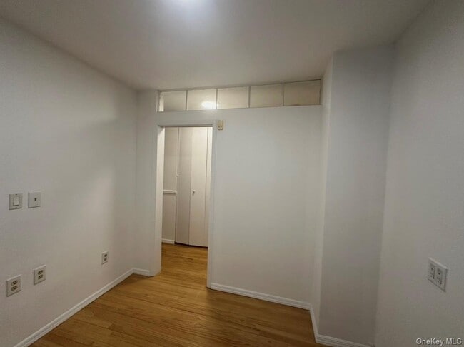 Building Photo - 205-32 Brian Crescent