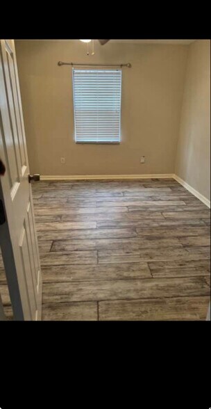 Building Photo - 2891 Hickorybrook Dr