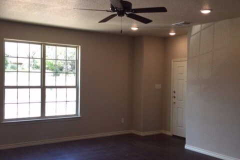 Building Photo - 6106 Boxelder Trail