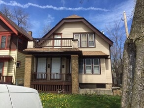 Building Photo - 3716 W Roberts St