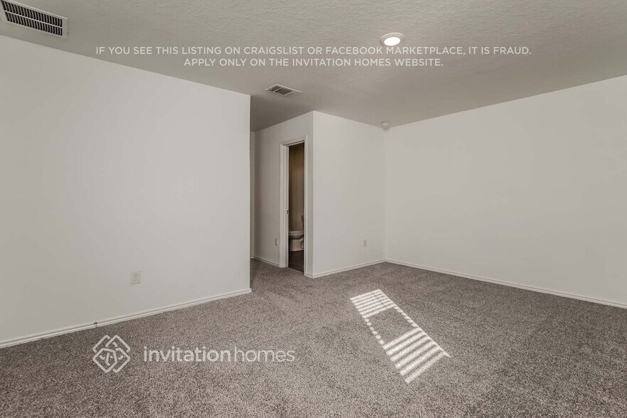 Building Photo - 8272 Piedra Medina