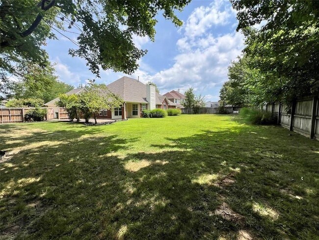 Building Photo - 5408 W Redbud St