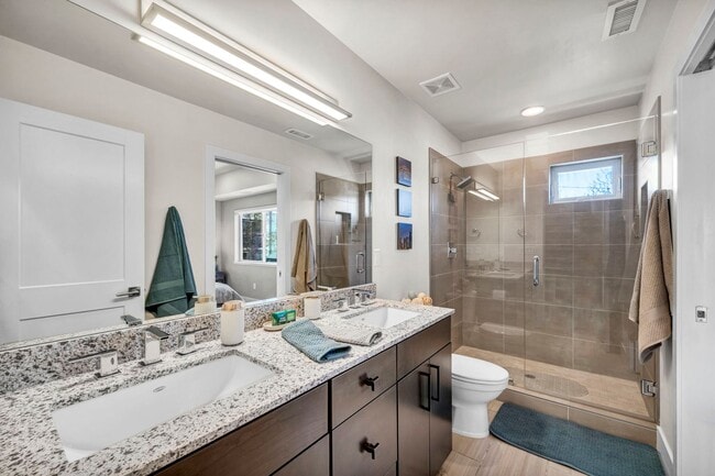 Building Photo - Mid-Town Modern Gem With EV Charger