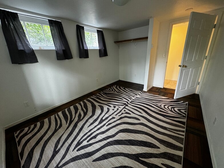 Building Photo - 1035 NE Monroe St