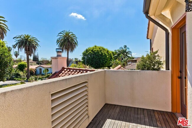 Building Photo - 503 N Vista St