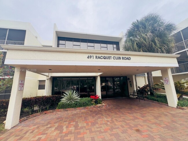 Building Photo - 491 Racquet Club Rd