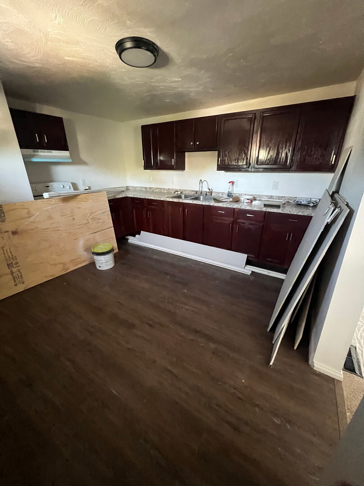 Kitchen - 1-2 W Hanover St