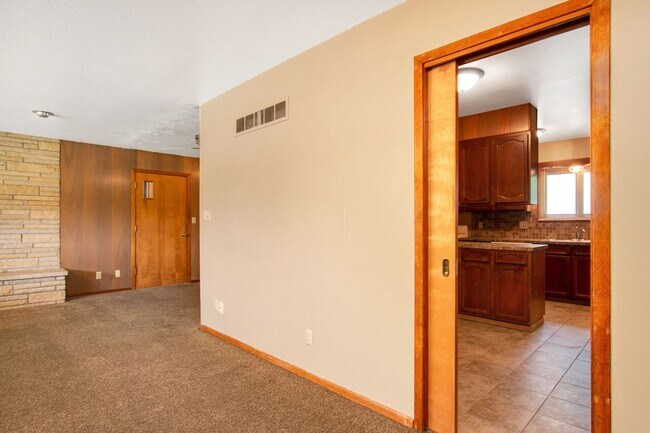 Building Photo - 1111 Wharton Manor Rd