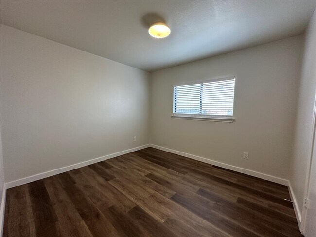 Building Photo - 312 Greener Dr