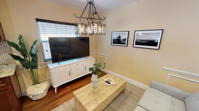 Building Photo - 2070 Rosecrans St