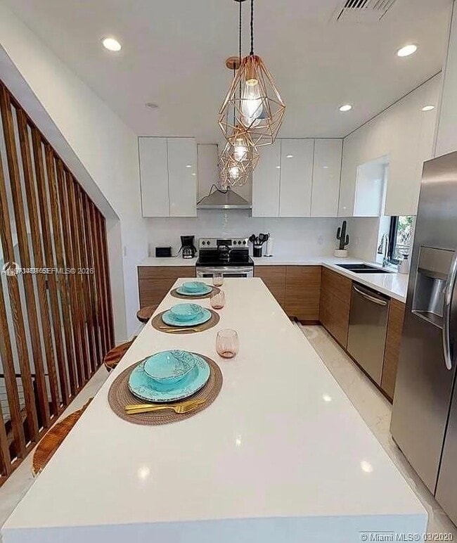 Building Photo - 1503 N 17th Ave