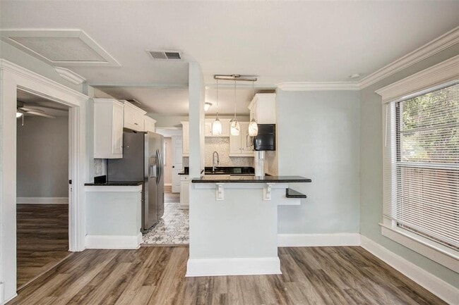 Building Photo - 4211 N 14th St