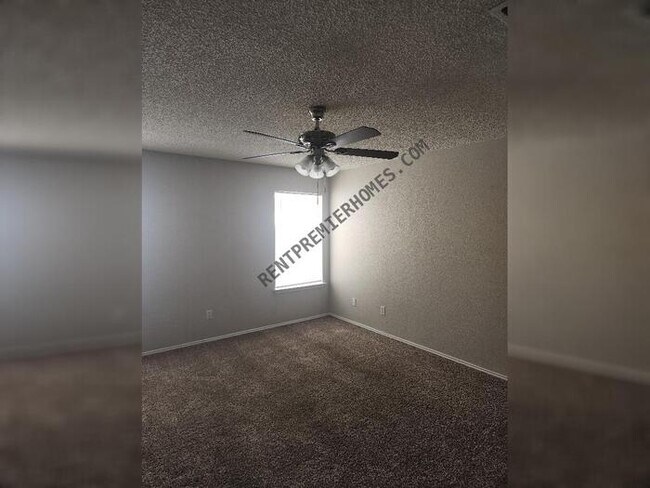 Building Photo - 3608 Garden Springs Dr