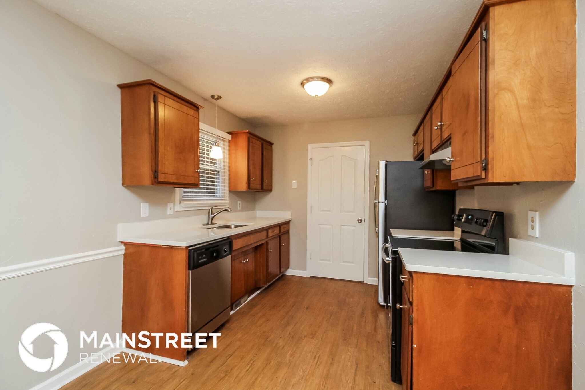 Building Photo - 592 Woodcrest Dr