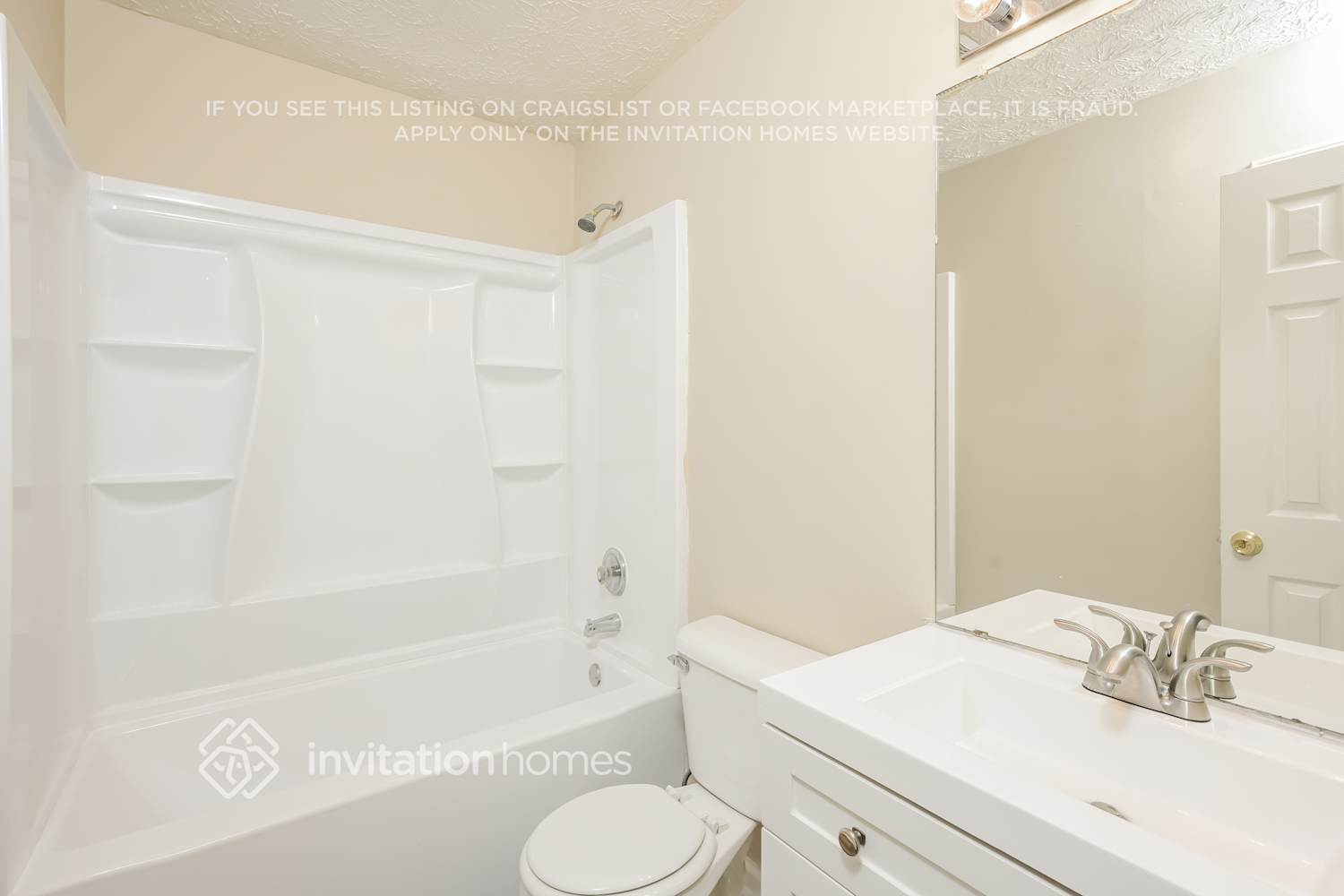 Building Photo - 219 Lakeview Pl