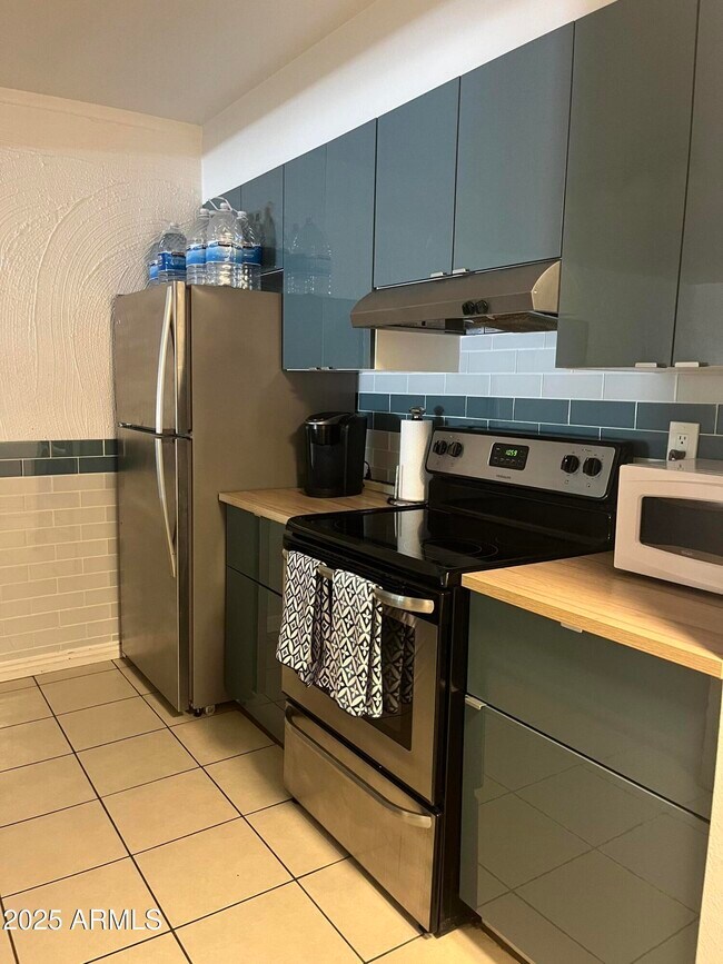 Building Photo - 3313 N 68th St