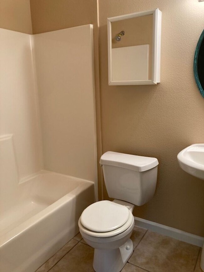 Building Photo - 7 Wells Pl