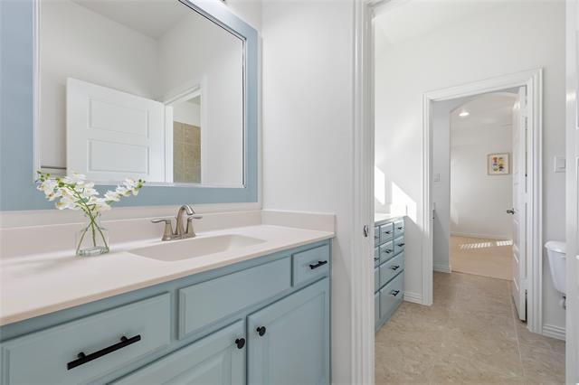 Building Photo - 741 Almeda Dr