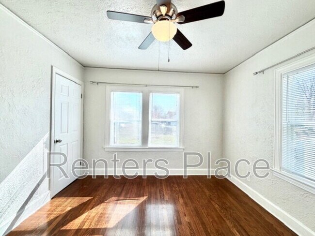 Building Photo - 5502 S Owasso Ave