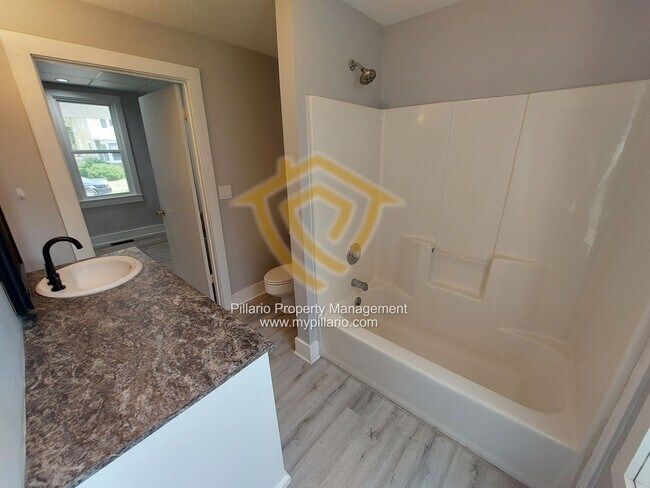 Building Photo - 631 Second Street