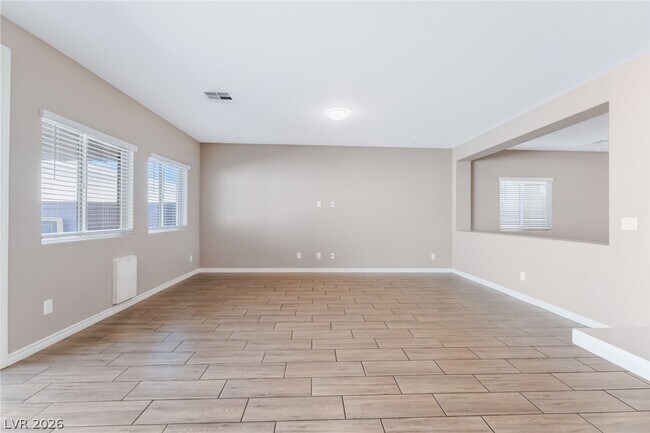 Building Photo - 454 Lost Horizon Ave