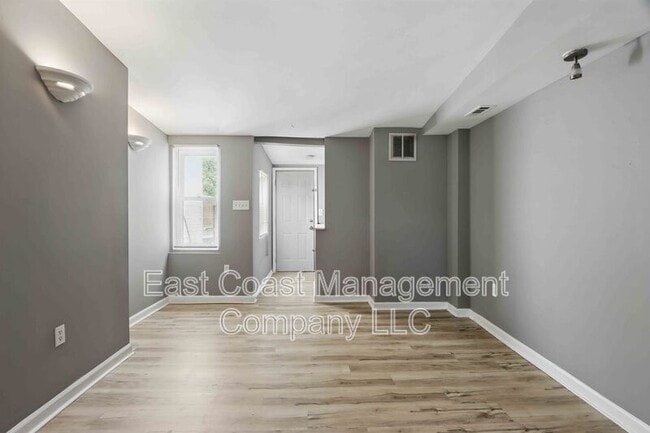 Building Photo - 1209 W Lombard St