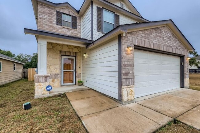 Building Photo - Stunning 3 bedroom for rent off TPC and Bu...