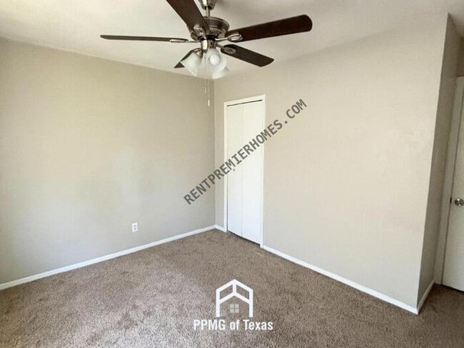 Building Photo - 708 Lehman Dr