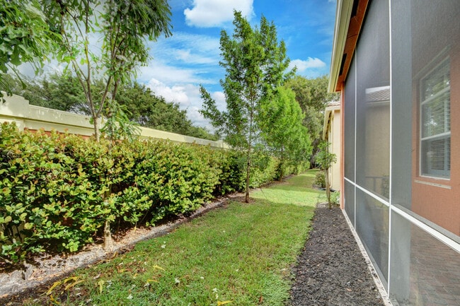 Building Photo - 9925 Via Elegante