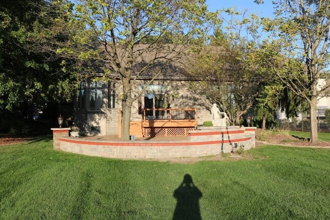Building Photo - 10316 Cherrywood Ln