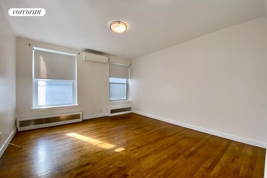 Building Photo - 59 Grand St