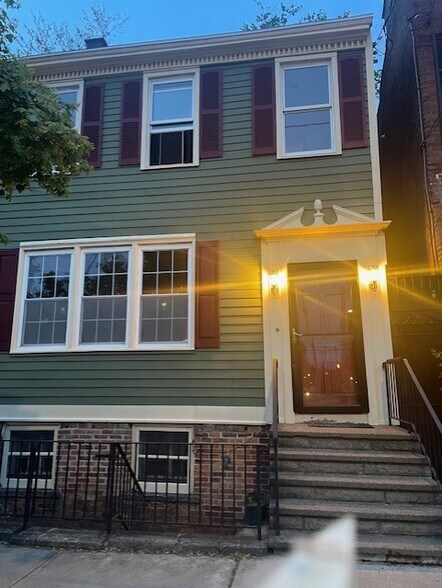 Building Photo - 371 Washington Ave