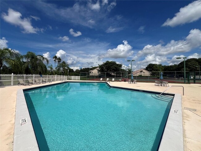 Building Photo - 16373 Malibu Dr